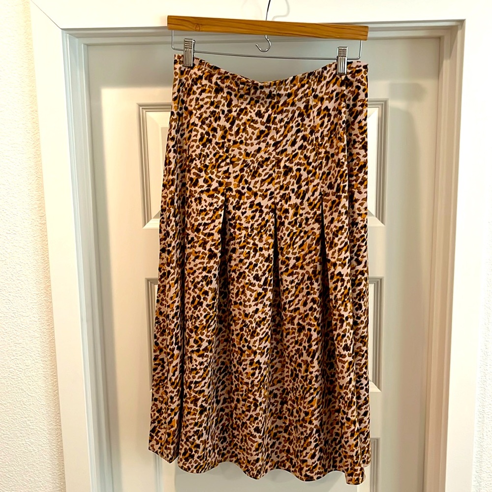NWOT Ann Taylor animal print skirt
